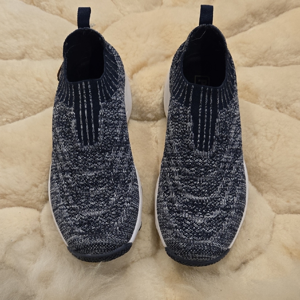 Propet Women's Navy and White Knit Sneakers